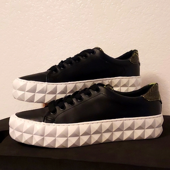 Mens Asos Sneakers - Picture 2 of 9